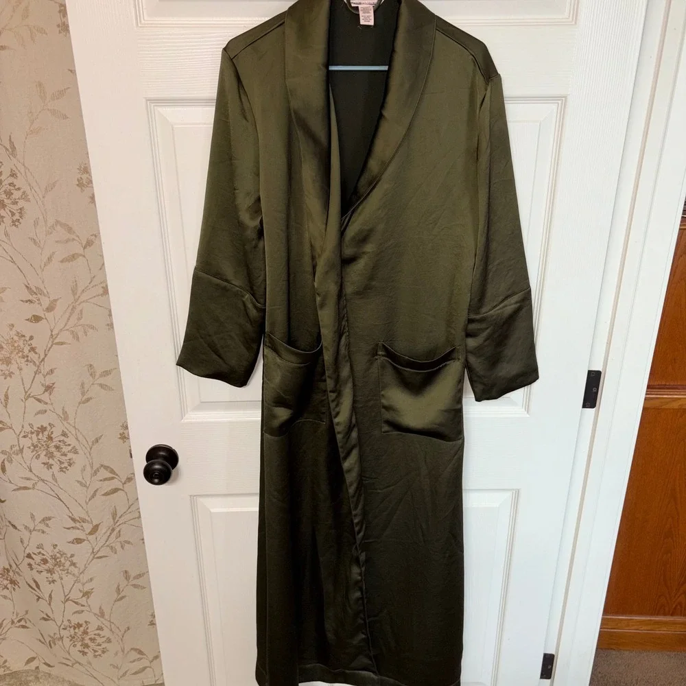 Victorias Secret Olive Green Satin Long Robe Shawl Collar XS S Loungewear